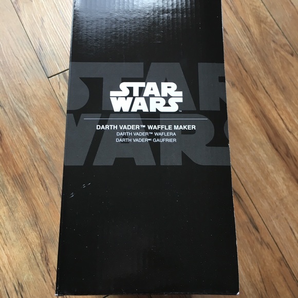 NWT Uncanny Star Wars Darth Vader Waffle Maker - Picture 4 of 7